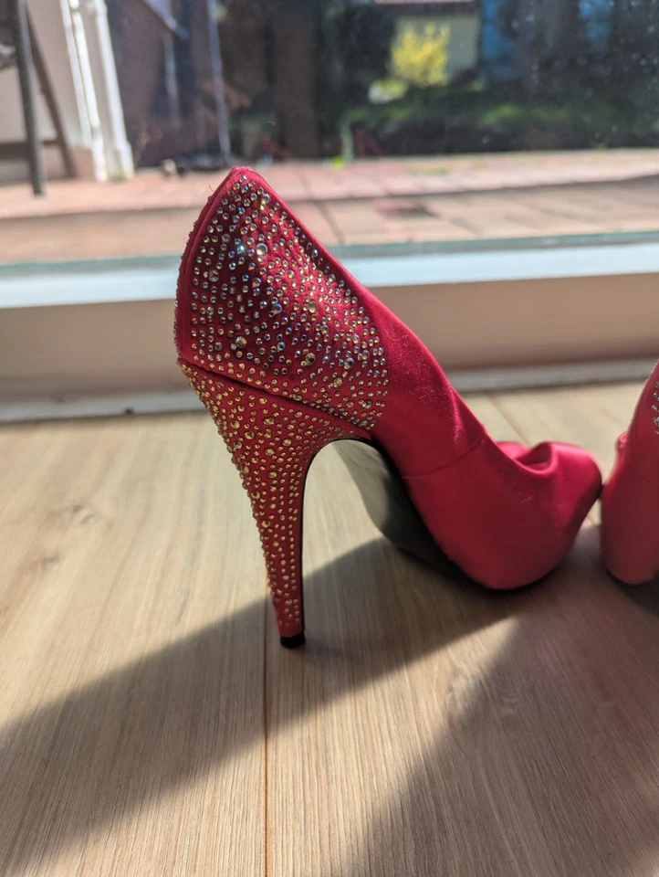 Steve Madden 覆盆子缎面施华洛世奇水晶水钻露趾泵 10US — 第 4/4 张图片