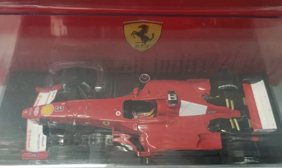 Automodello Ferrari F1 2000 Scala 1:24 Michael Schumacher Rosso con Bacheca IT - Immagine 3 di 3