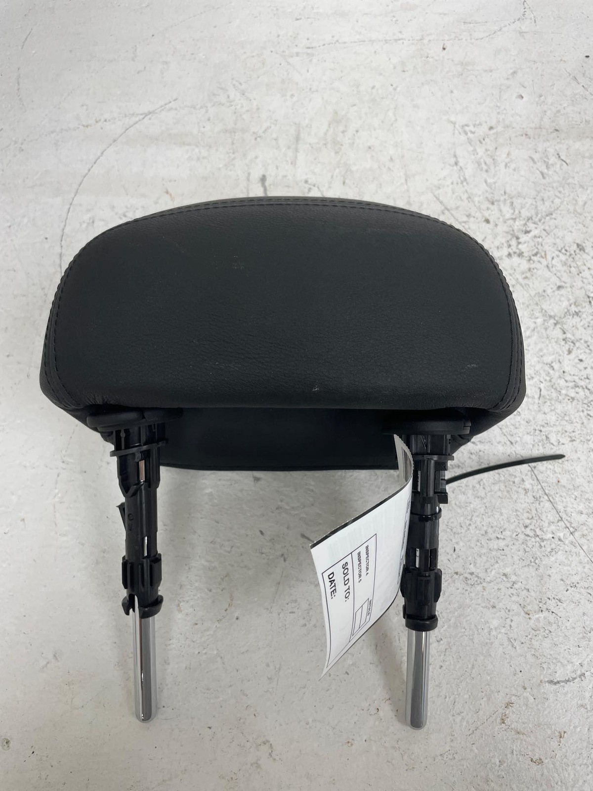 2017-2024 MASERATI LEVANTE REAR LEFT SIDE SEAT HEADREST BLACK LEATHER
