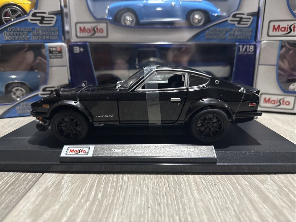All new -  1971 Datsun 240Z - BLACK- Diecast 1/18 Scale. New In Box. - Image 2 of 4