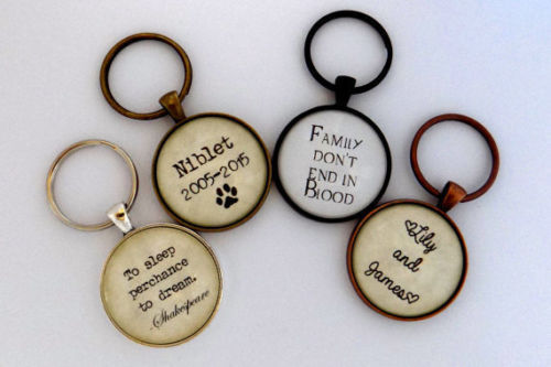 NEVER TRUST ANYONE Lemony Snicket Literary Book Quote Pendant Necklace Jewelry