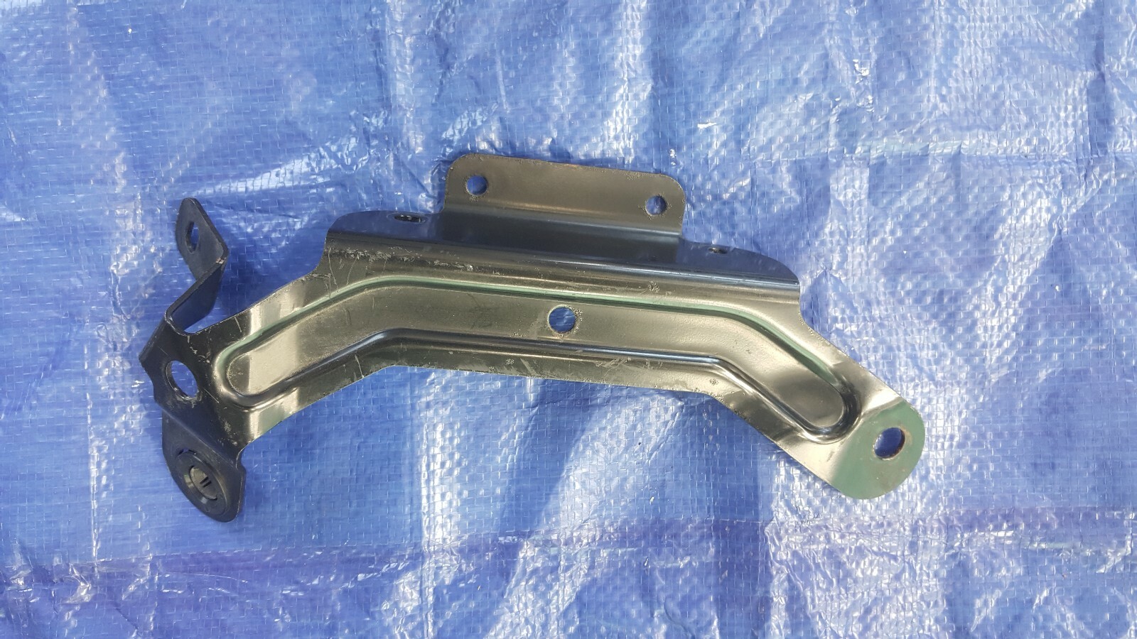 20062012 LEXUS IS250 FUEL GAS CHARCOAL VAPOR EVAP CANISTER SUPPORT