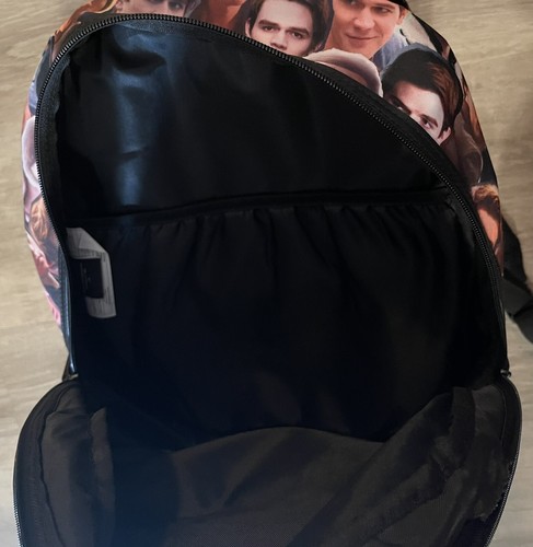 TV Show Riverdale Rucksack Tasche Archie Jughead Doppel Reißverschluss Tasche NEU �� - Bild 7 von 7