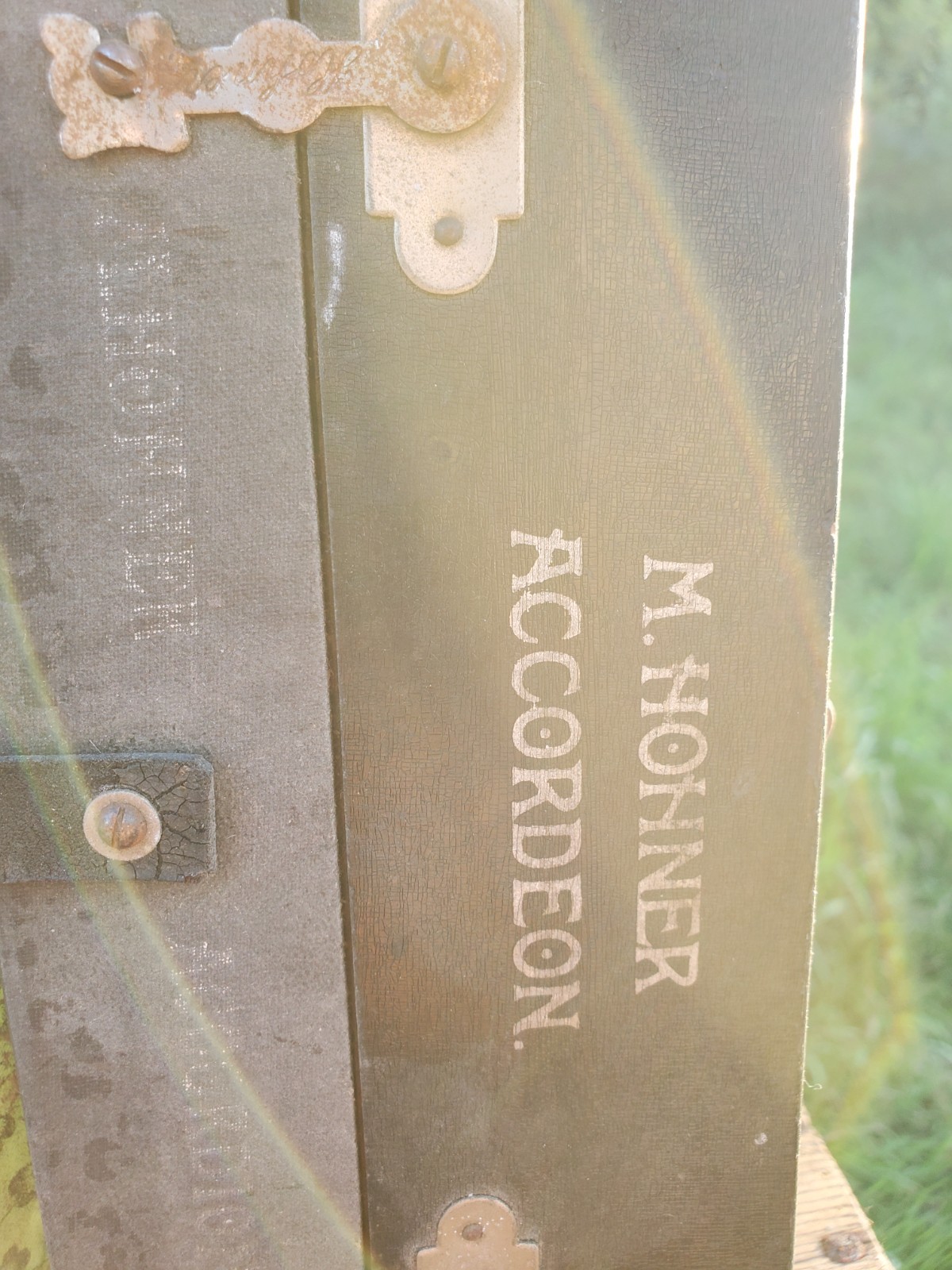 Antique 1910-20s M. HOHNER Accordeon Vintage Wood Button Box Steel Reeds GERMANY