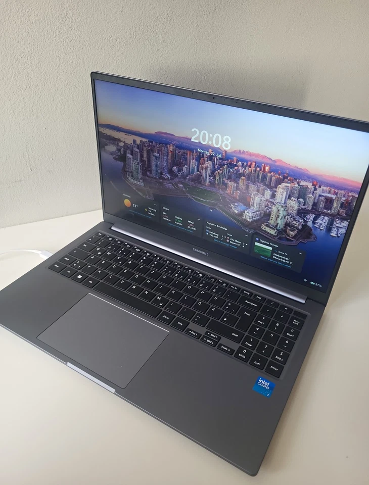 Samsung Galaxy Book4 15,6 Zoll Notebook Intel Core 7 Windows 11 Grau - Bild 1 von 2