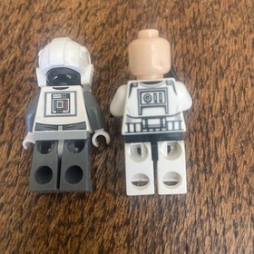Lot Of 2 LEGO Star Wars Minifigures-AT-AT Driver & Imperial Stormtrooper Minifig