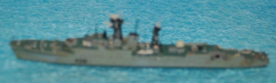 1:1250 WATERLINE - HMS TROUBRIDGE -F 09 - T CLASS DESTROYER