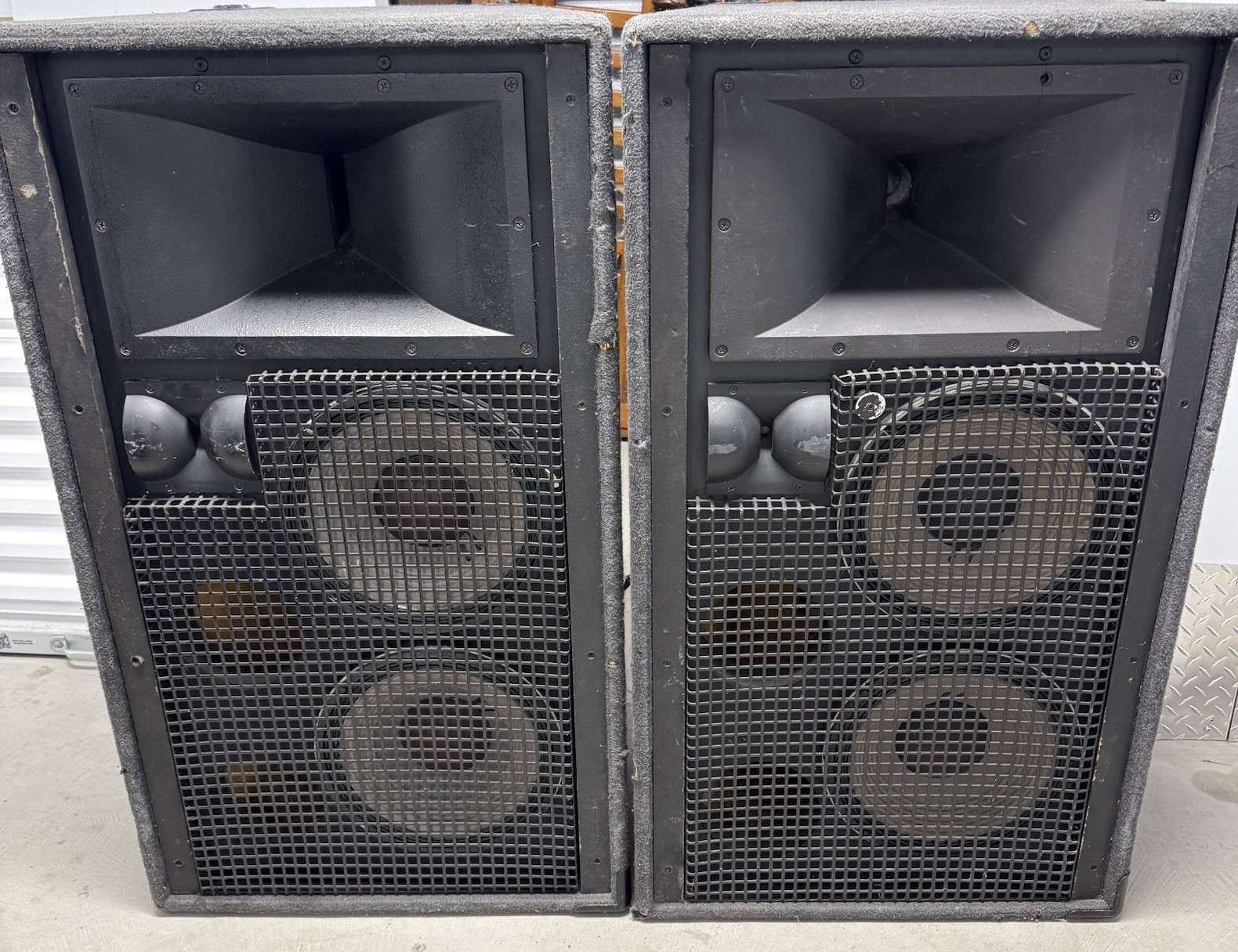 JBL SR4732 Professional Series Speakers
