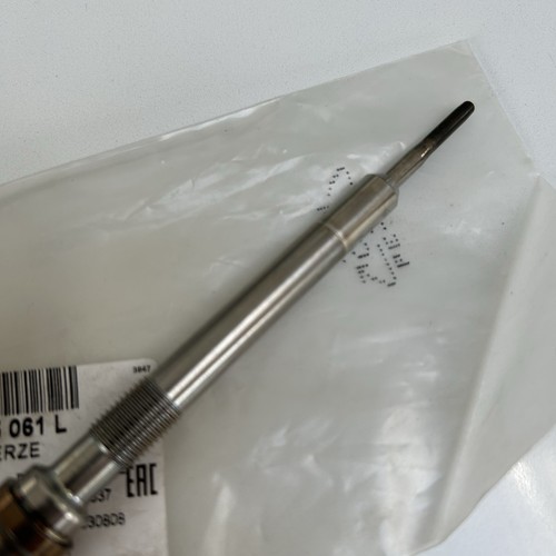 Genuine Glow Plug With Pressure Sensor Volkswagen Audi Skoda Seat 2.0 3.0 Diesel - Picture 3 of 5