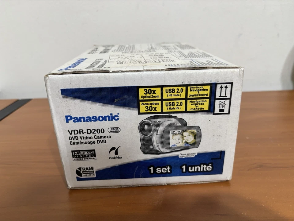 Panasonic VDR-D200 DVD Video Camera 30x Optical Zoom Open Box - Image 4 of 4