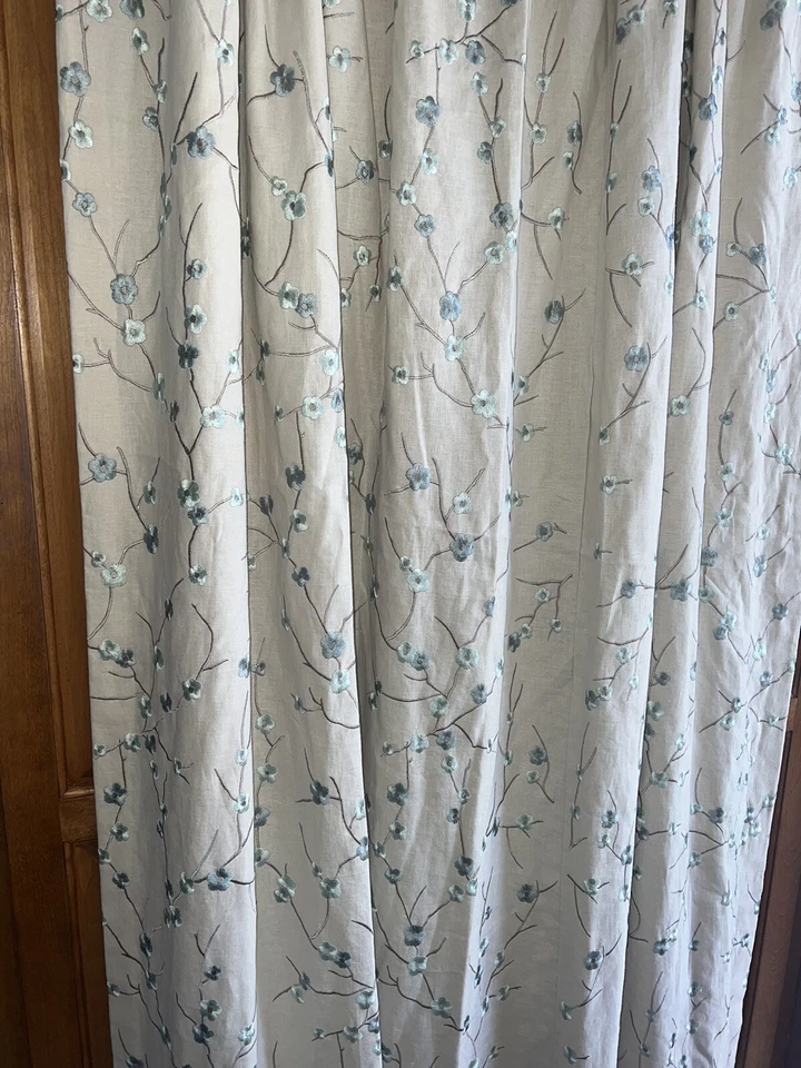 "Cortinas personalizadas Smith & Noble ~ beige con flores de aguamarina bordadas ~ 84"" de largo" Foto 2 de 4