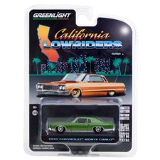 Greenlight LOWRIDERS Series 2: 1970 Chevy Monte Carlo (Green) 1/64 Scale