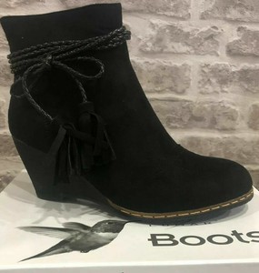 black wedge boots uk