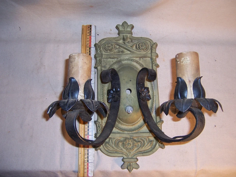 Aplique de latón y hierro fundido vintage lámpara de luz de montaje en pared artes y manualidades misión Foto 2 de 4