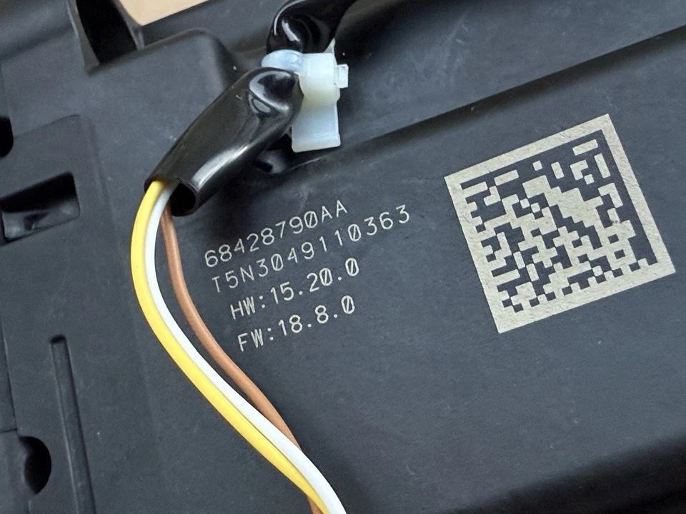 2016-2021 Jeep Grand Cherokee Transmission Shifter Assembly 68428790AA  OEM - Image 4 of 4