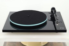 Rega Planar 2 Turntable -