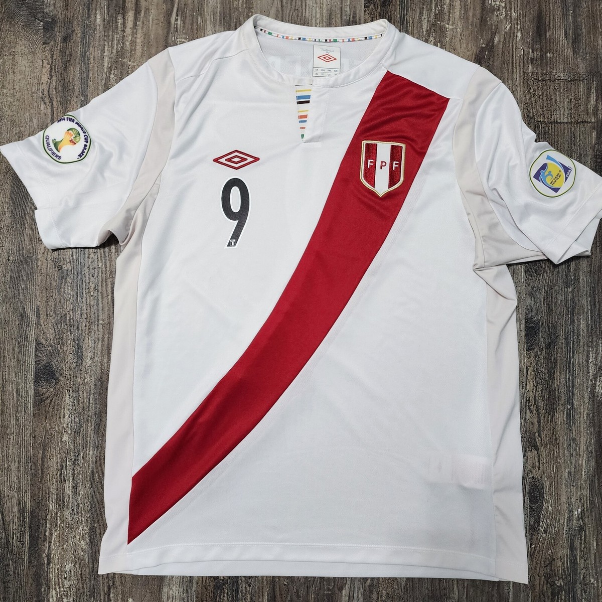 2012 Umbro Peru Home Soccer Jersey Paolo Guerrero Men XL Pizarro