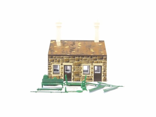 Hornby OO Gauge Building