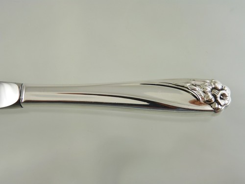 DAFFODIL 1950 LUNCHEON KNIFE MODERN BLADE BY 1847 ROGERS BROS - Picture 2 of 3