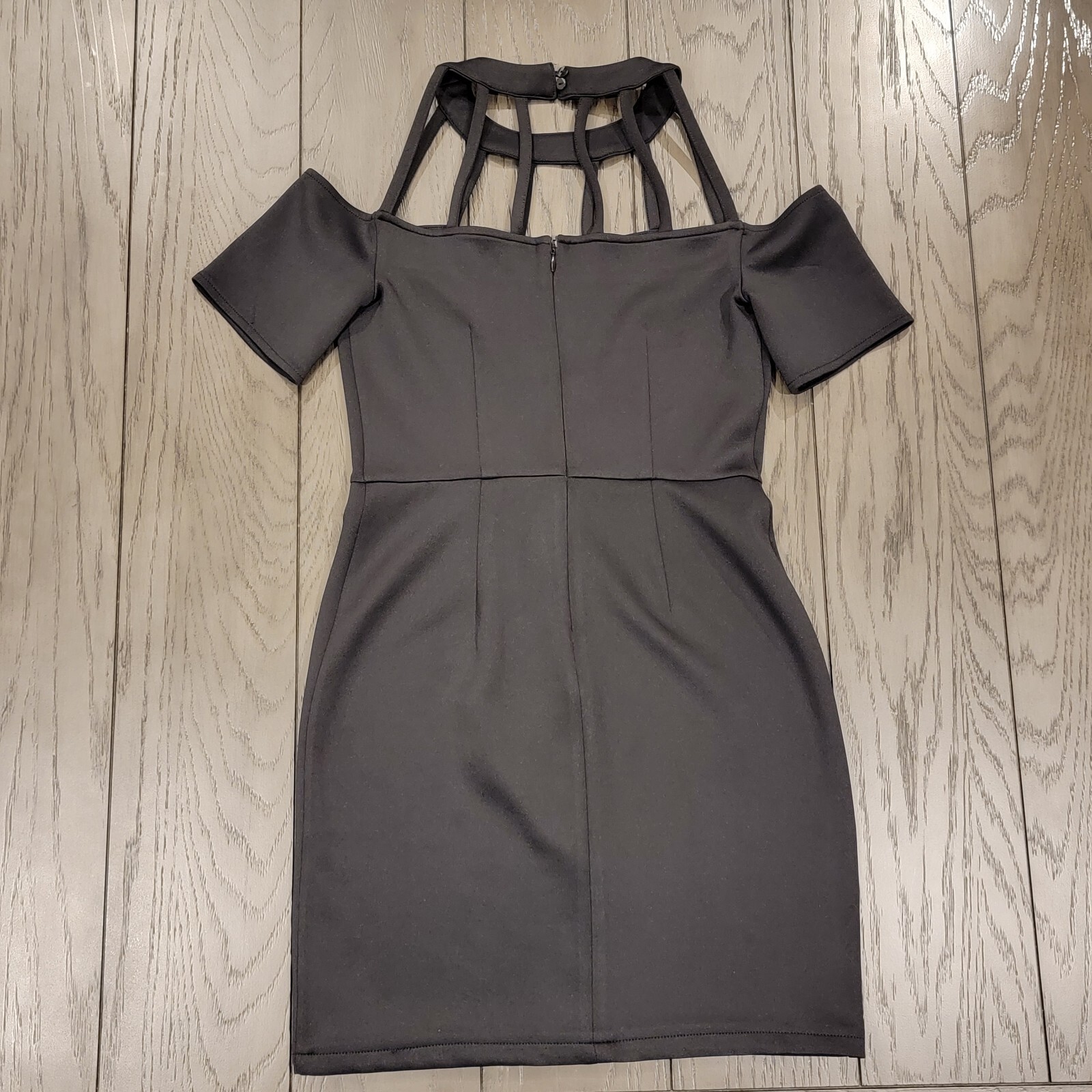 Bold Elements Black Cut Out Exposed Shoulder Stre… - image 8