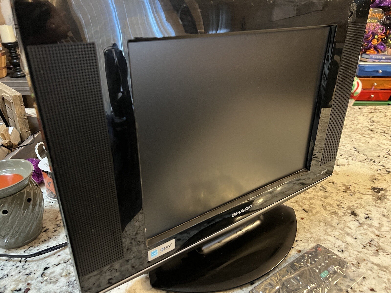 Sharp Liquid Crystal TV LC-15AV7U 15 Inch LCD TV Tested Retro Gaming W/REMOTE