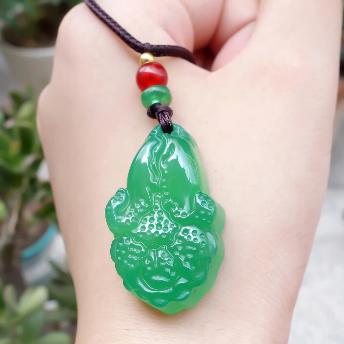 Traditional chinese online jade necklace