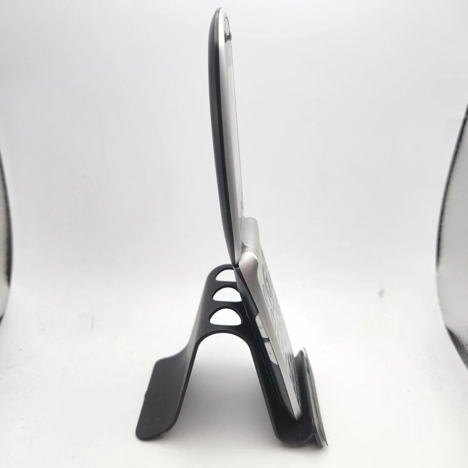 Pantech P2030 Breeze III 3 Cellular Flip Phone (AT&T) - Gray - ASIS #1188 - Image 4 of 4