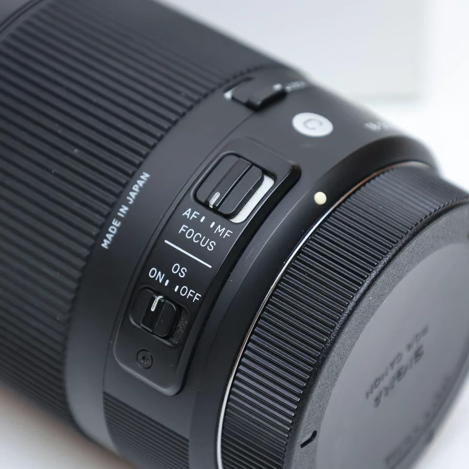 Sigma 18-300mm F/3.5-6.3 DC Macro OS HSM 'C' Lens Canon Fit (Boxed) - Image 3 of 4