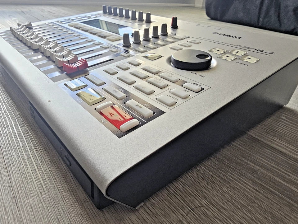 Yamaha AW16G 16-Track Multitrack Recorder Digital Workstation Tested Florida - Image 2 of 4