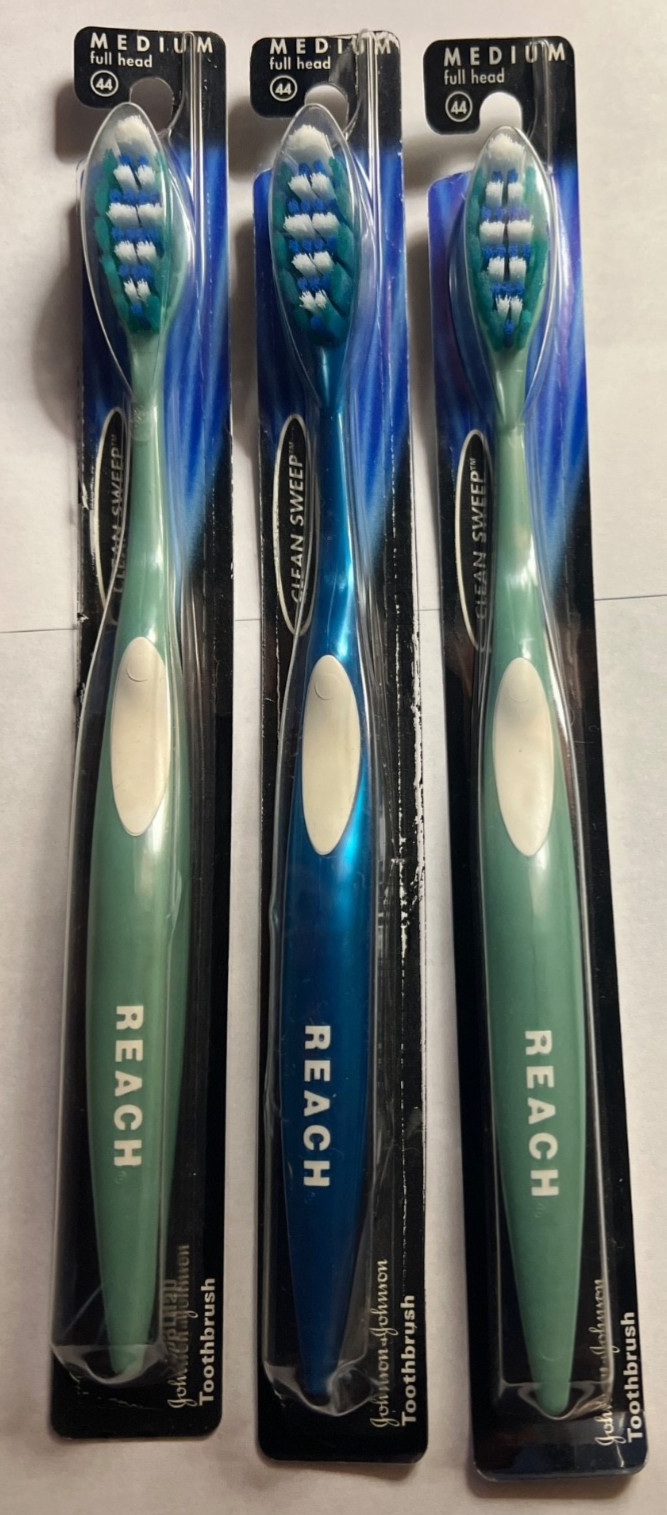 REACH Advanced Design Toothbrush Medium  Full Head ToothBrus