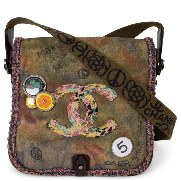 72548 authentische CHANEL Umhängetasche khaki Canvas 15S ON THE PAVEMENTS KLEINE GRAFFITI