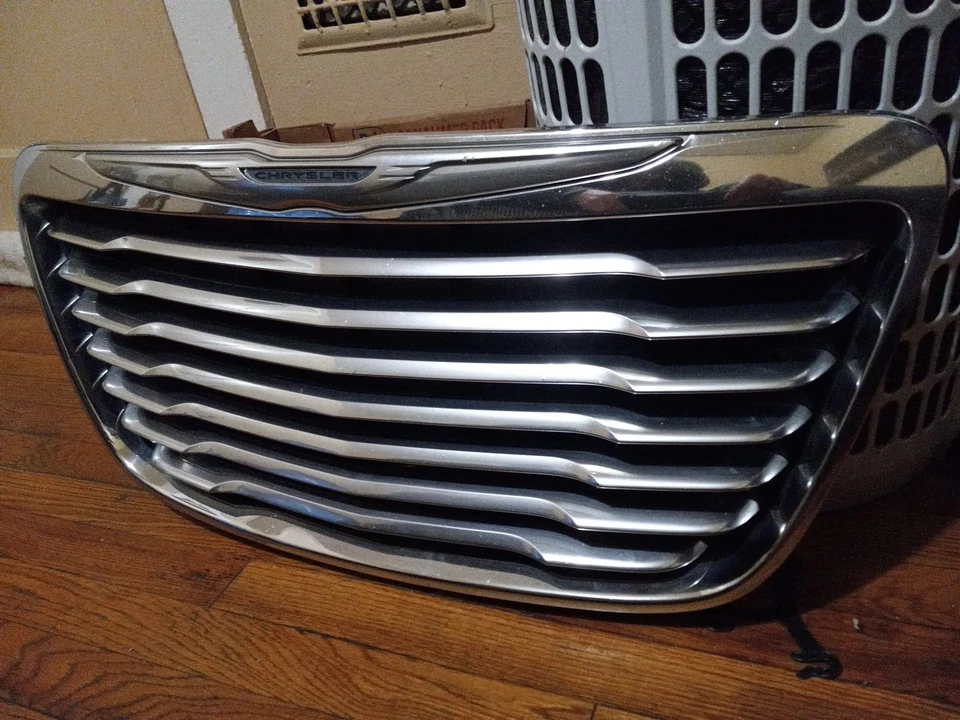 Parrilla para Chrysler 300 Excelent Conditio N P/N Foto 2 de 4