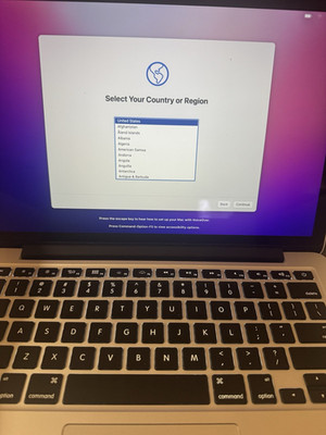 Apple MacBook Pro 13  2015 i5 8GB 256GB SSD Bundle Excellent Condition
