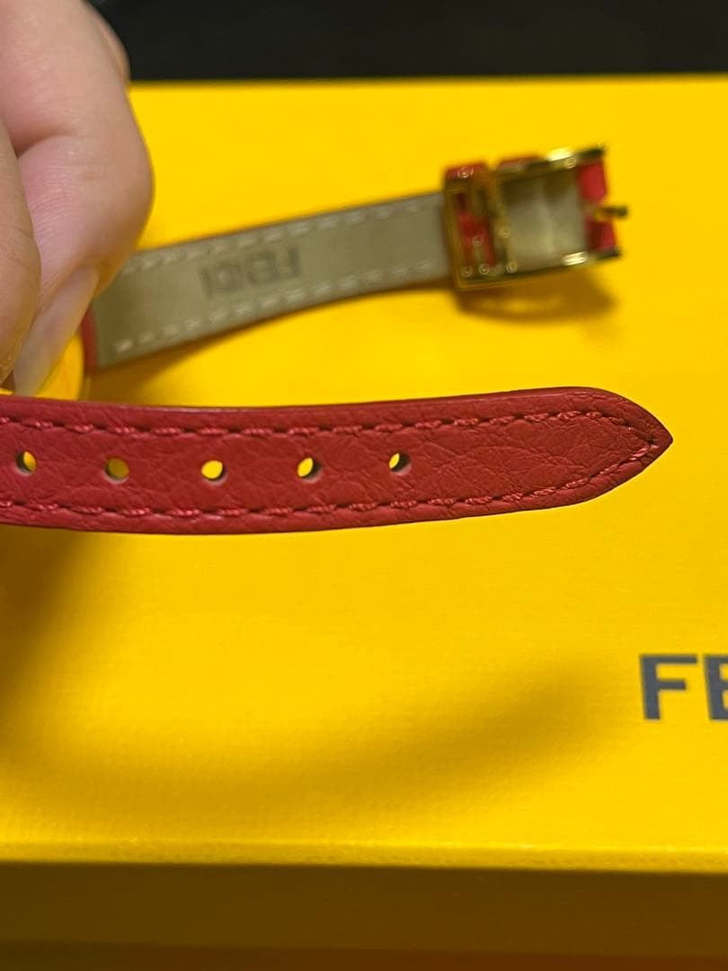 FENDI Analog Watch Leather Red/Black Fur Etched Box Used thumbnail 5