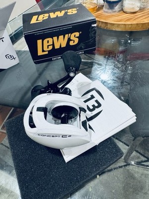 13 Fishing Concept C2 Low Profile Baitcast Reel 7.5:1 RH 9BB 25lb White