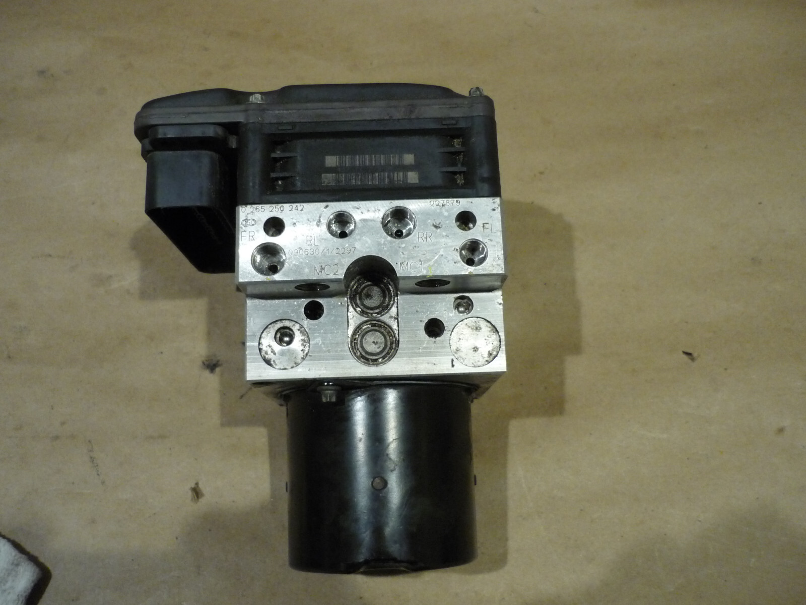 Ferrari California -ABS/ASR Hydruaulic Unit /Pump -P/N 226030