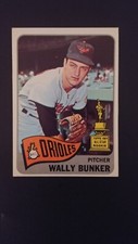 1965 Topps Baseball card # 290 Wally Bunker   ( VERY GOOD CONDITION)