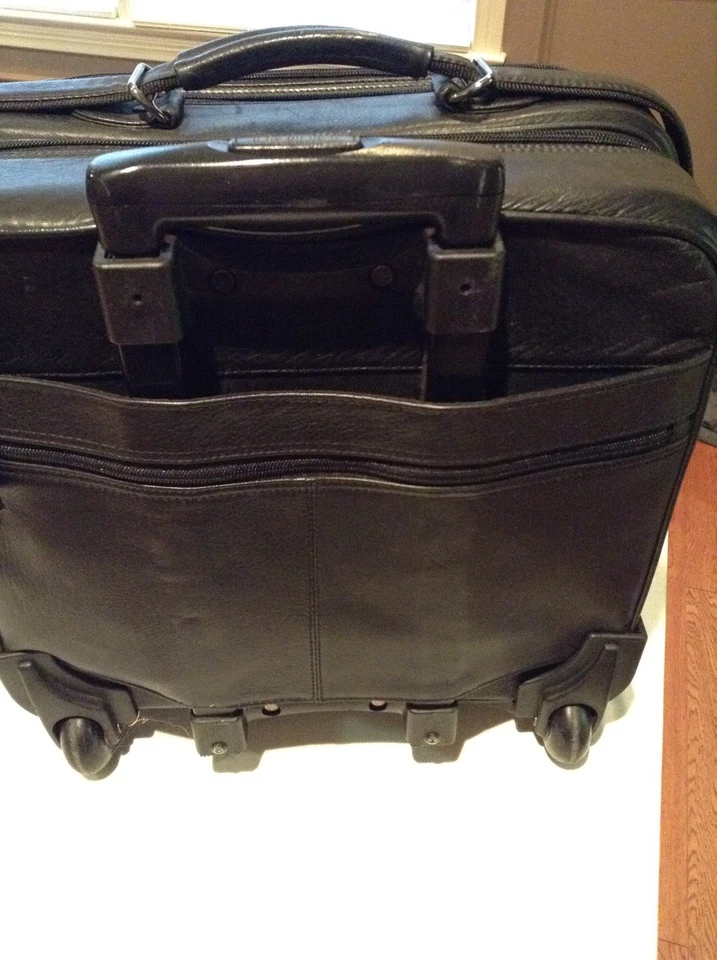 Estuche para portátil Solo de cuero negro con ruedas 1870-4 Foto 3 de 4