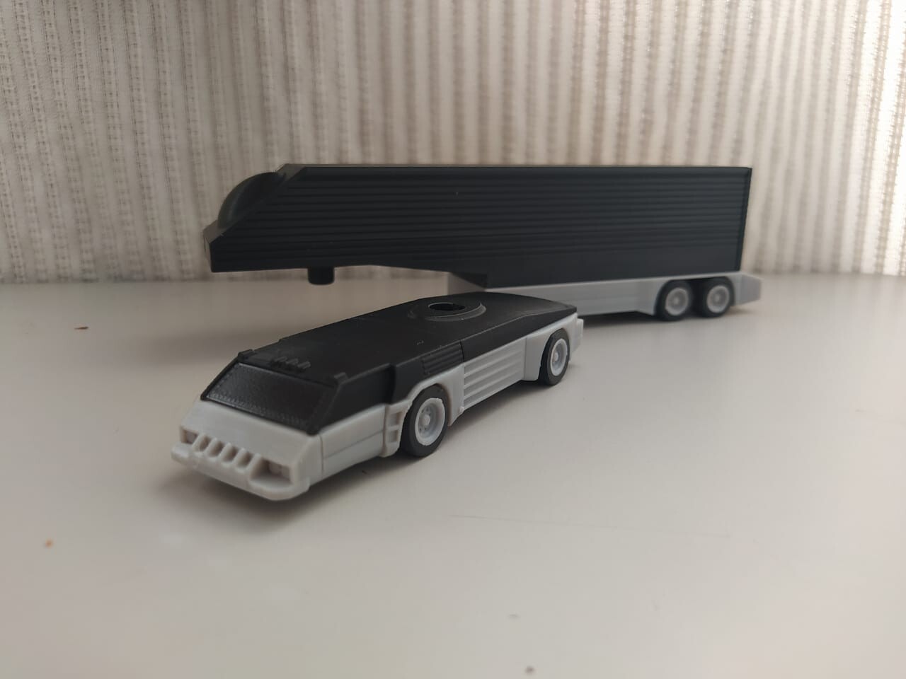 THE HIGHWAYMAN Jetto's truck 1/64 Scale 3D Print Model