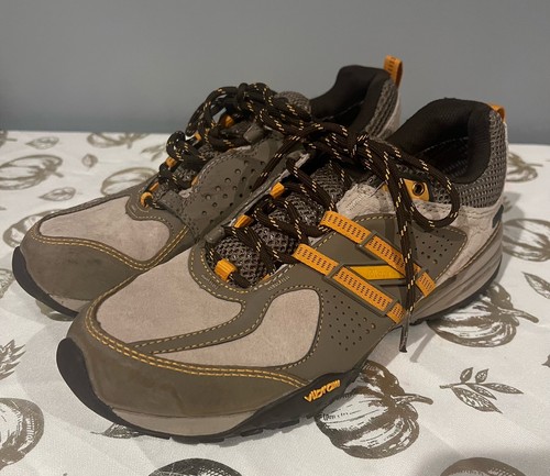New Balance 1520 V1 Vibram Gore-Tex Hiking Sneakers Women’s Size 9B