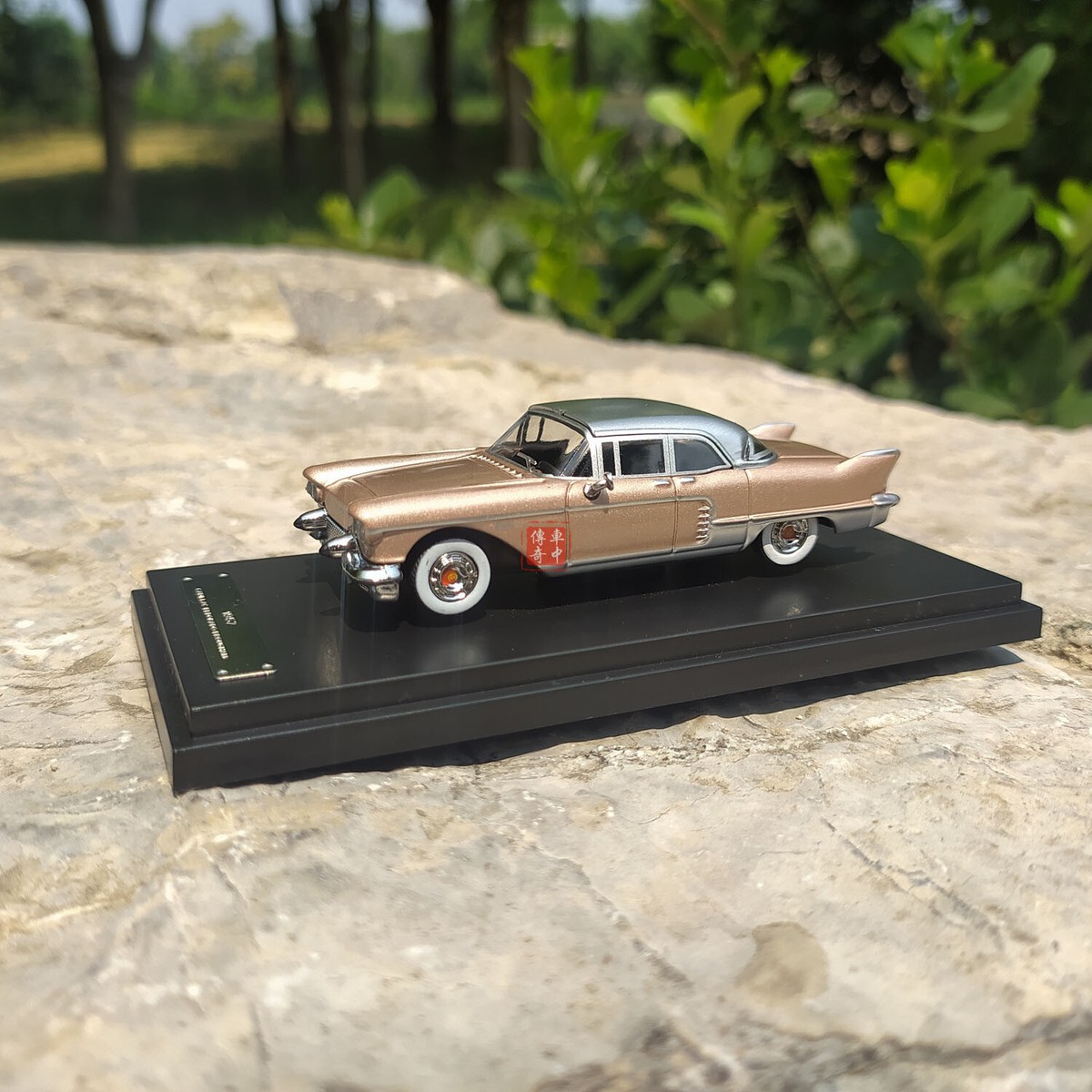 1:64 Cadillac 120th Anniversary Classic Collection Model