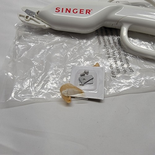 Singer Cordless Smart Scissors - Picture 6 of 6