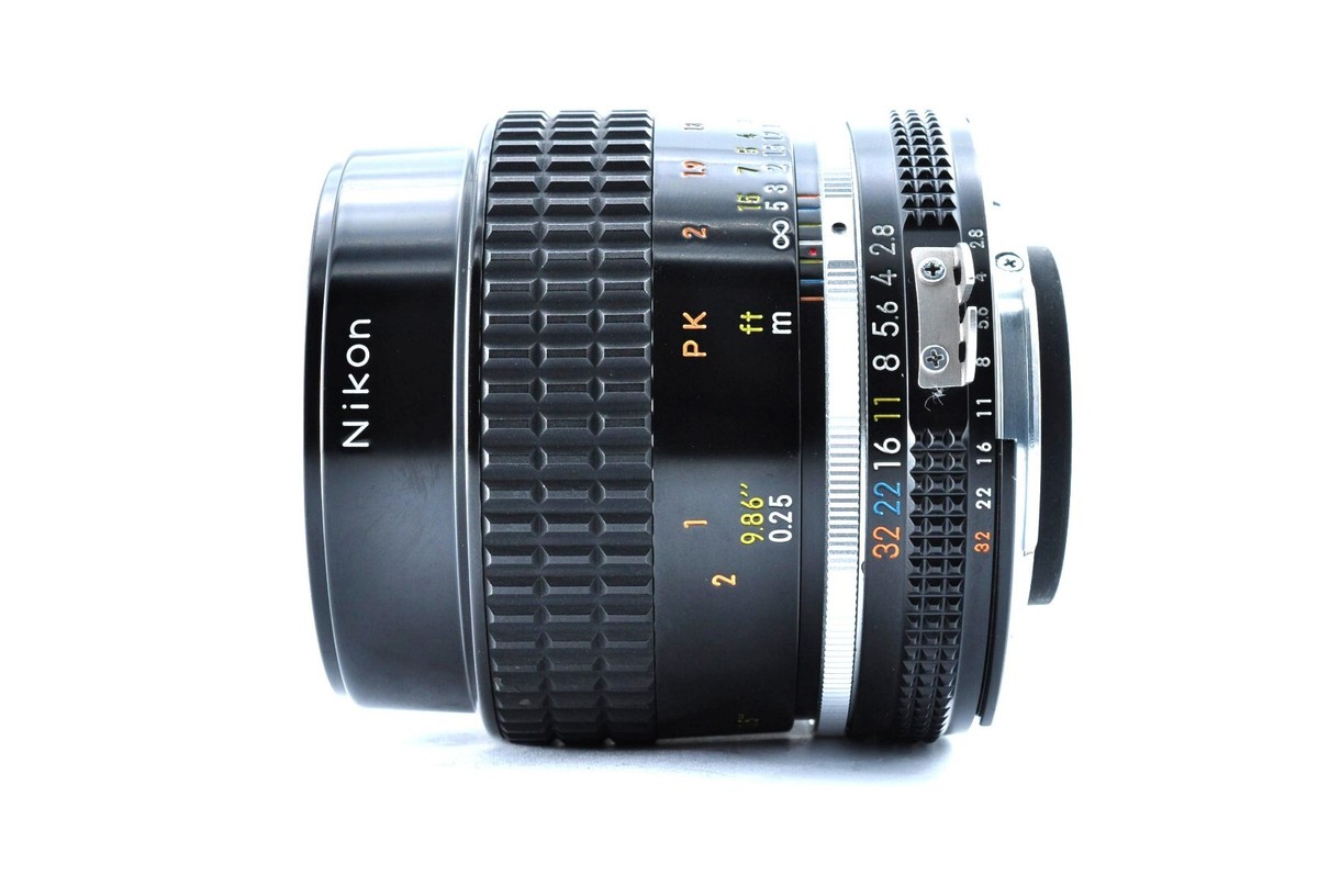 Nikon Micro NIKKOR 55mm f/2.8 MF Macro lens [Nera Mint] From