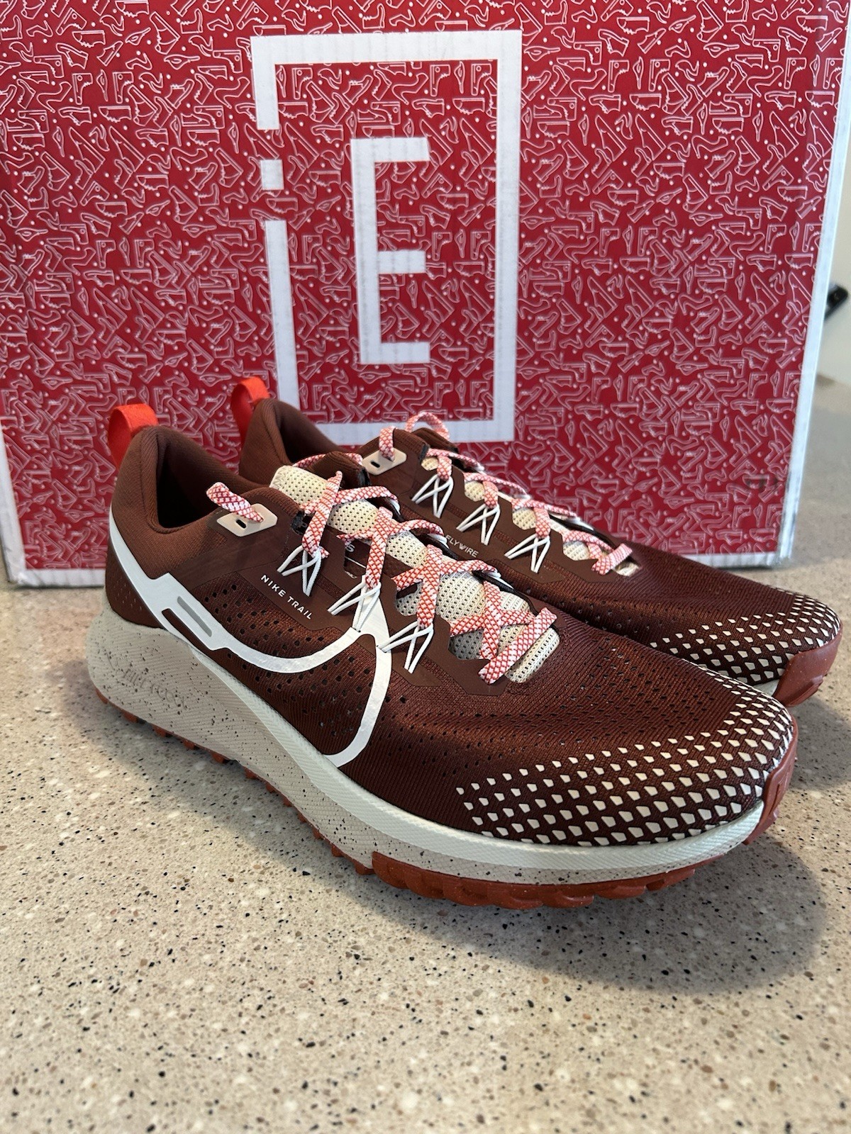 SCARPA RUNNING NIKE REACT PEGASUS TRAIL 4 DARK PONY PICANTE ROSSA DJ6158 200 UOMO 12