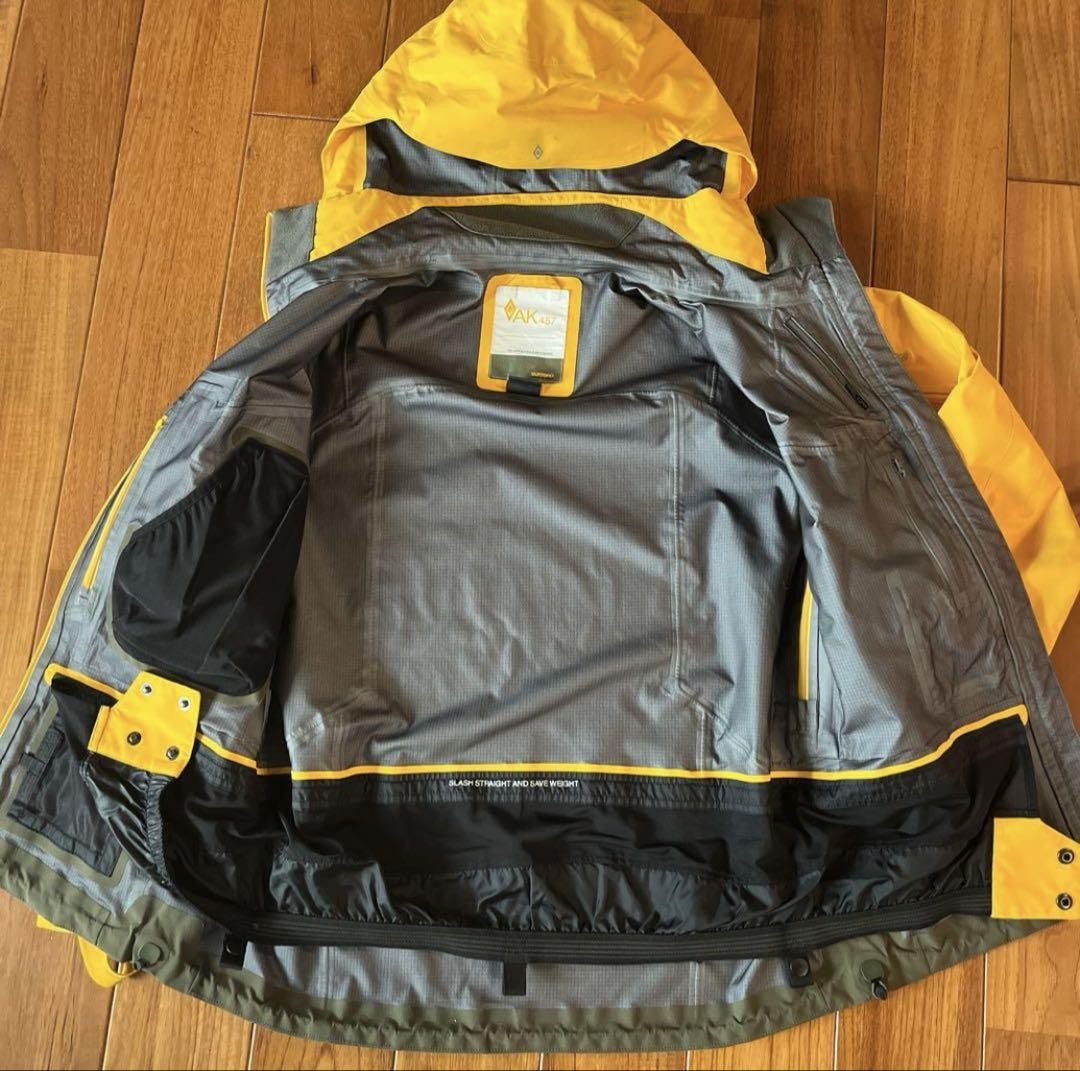 スノーボード Burton AK457 down jacket size L gore-tex Burton AK457 Guide GORE-TEX Men's Snowboard Jacket Size S