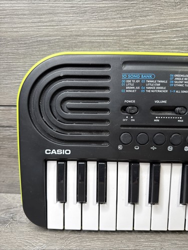 Casio SA-46 Mini Piano Keyboard no power cord - Picture 2 of 9