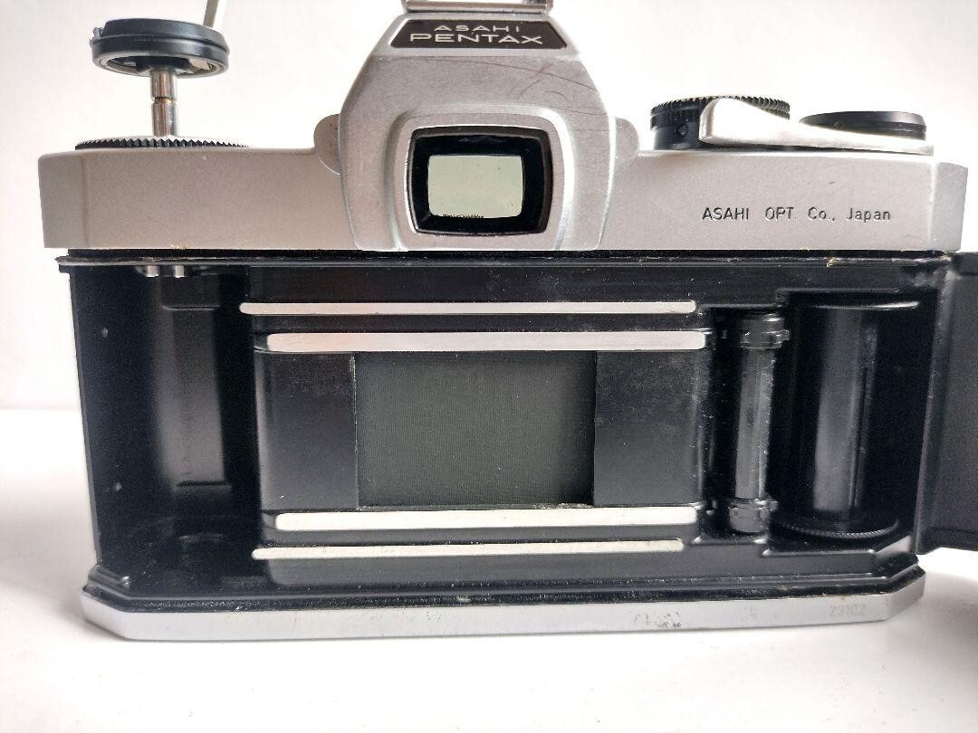 091 Pentax Spotmatic SP 35mm film camera SMC Takumar 55mm f/1.8 m