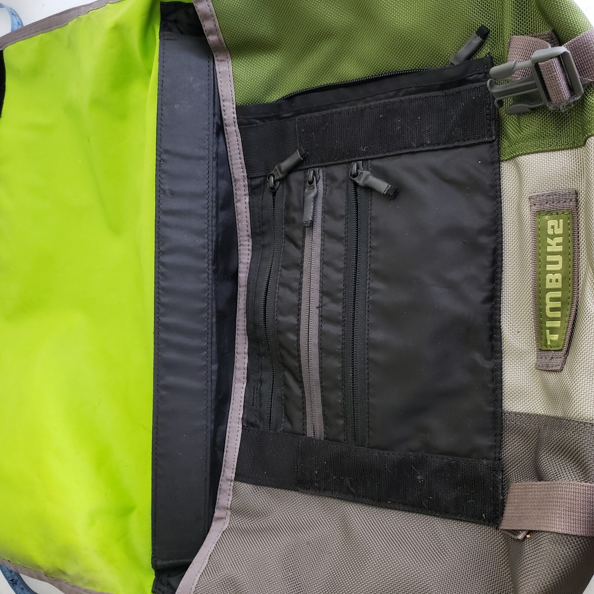 Timbuk2 D-Lux Commute 2.0 City Carrier Messenger Travel Computer