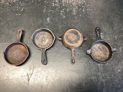 4) SMALL VINTAGE CASTIRON ASHTRAY/SPOON REST SKILLETS WAGNER WARE AL S BELL MART