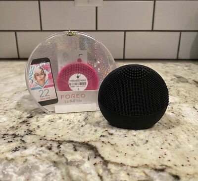 Foreo LUNA fofo - Midnight - Smart Facial Cleansing Brush + Skin Analysis Device